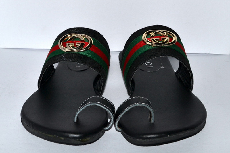 Gucci Slippers Woman--132